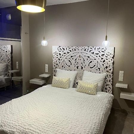 Love Room Mille Et Une Nuits 纳博讷 外观 照片